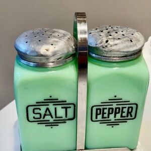 Vintage McKee Jadeite Salt and Pepper Shaker Set